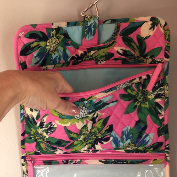 VERA BRADLEY Hanging Accessories Pink/Green Tropical - Picture 5 of 8